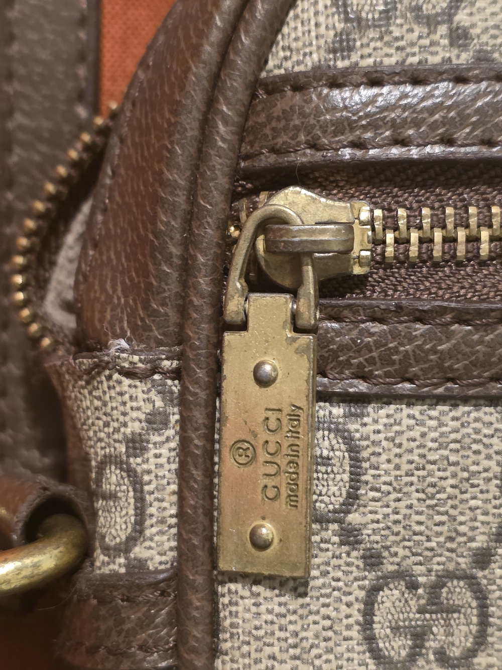 Gucci Brown GG Supreme Crossbody Bag with Web Stripe - Picture 4 of 15